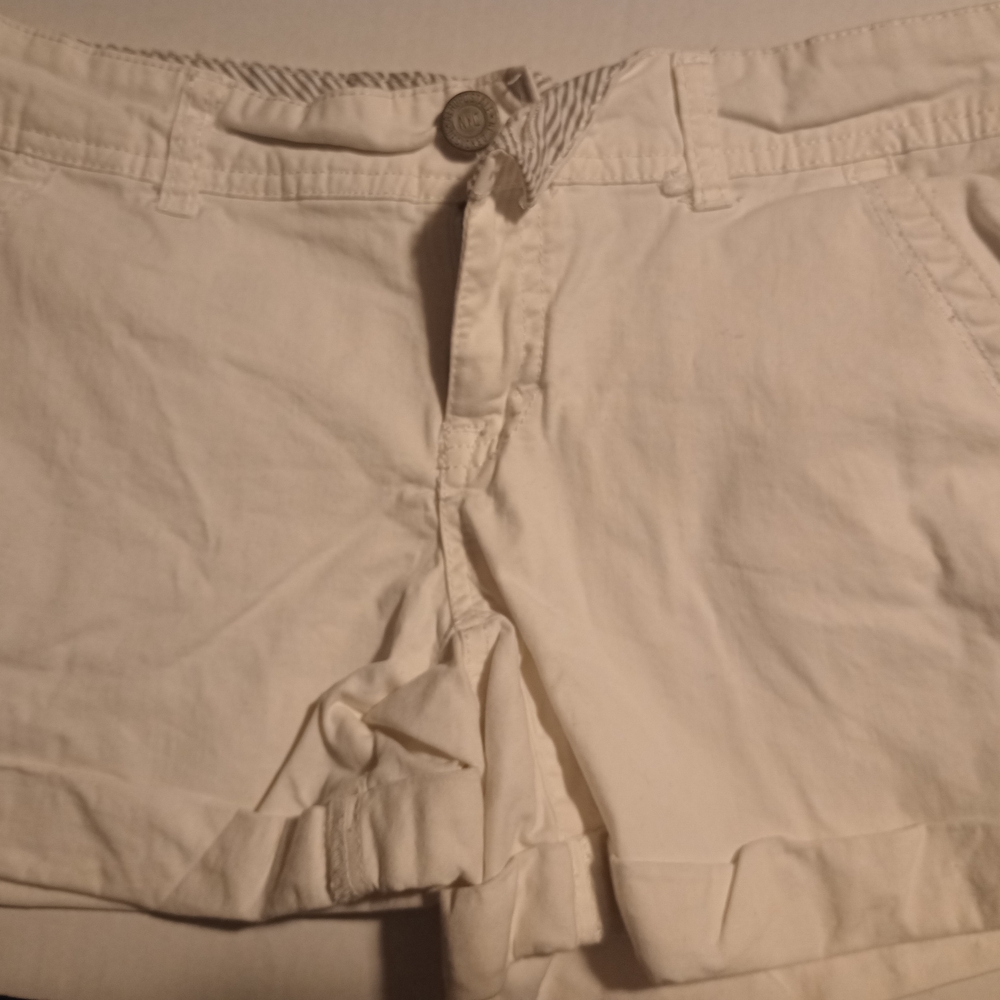 Aeropostale Women’s White Casual Shorts Size 2